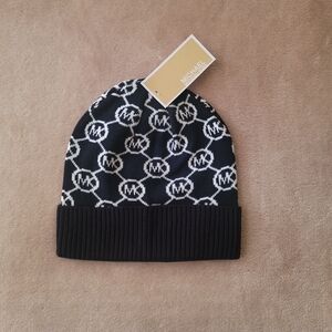 Michael Kors Women Black/White Beanie NWT